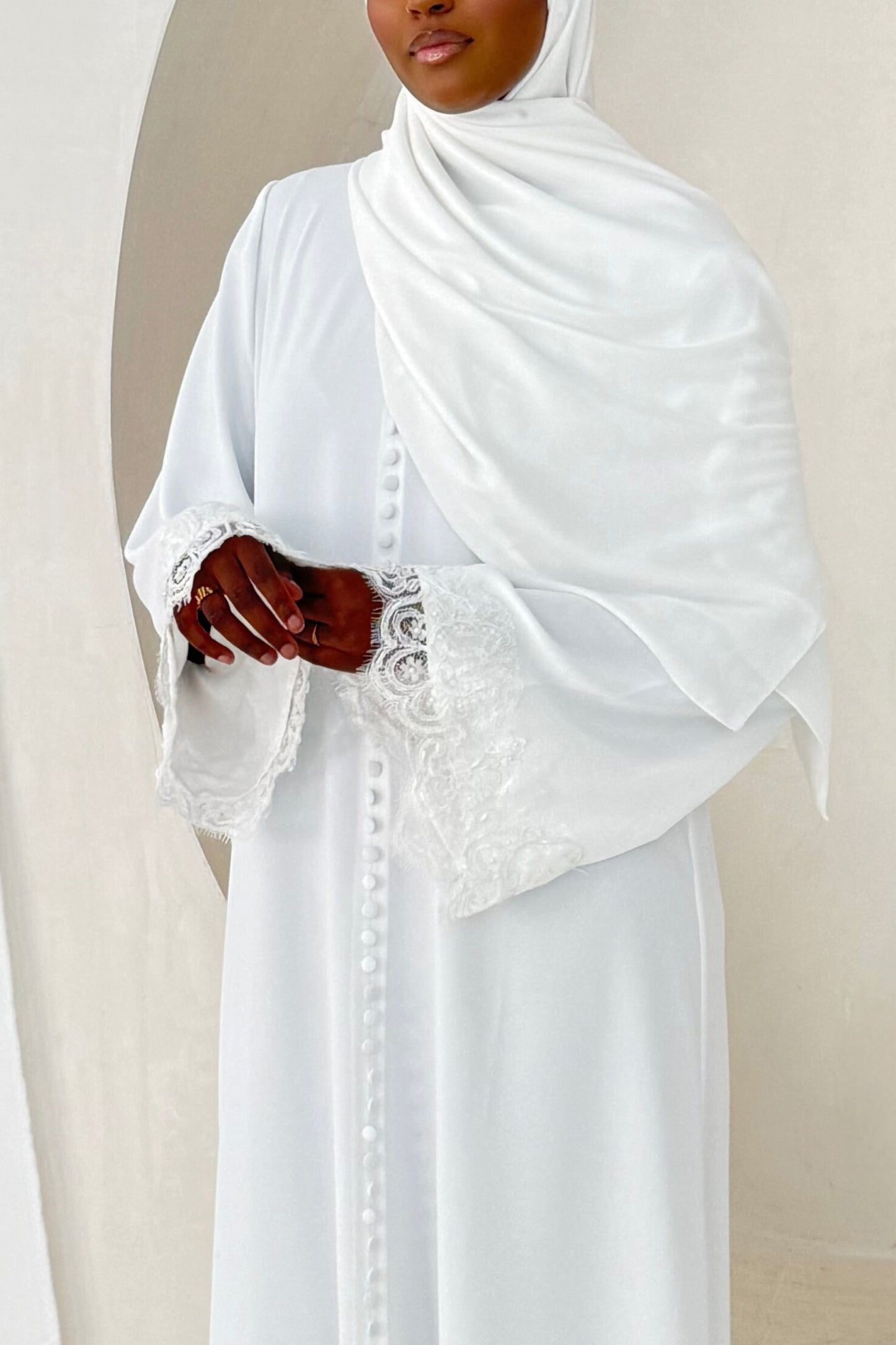 A M I N A  Bridal Abaya - Buttoned Abaya
