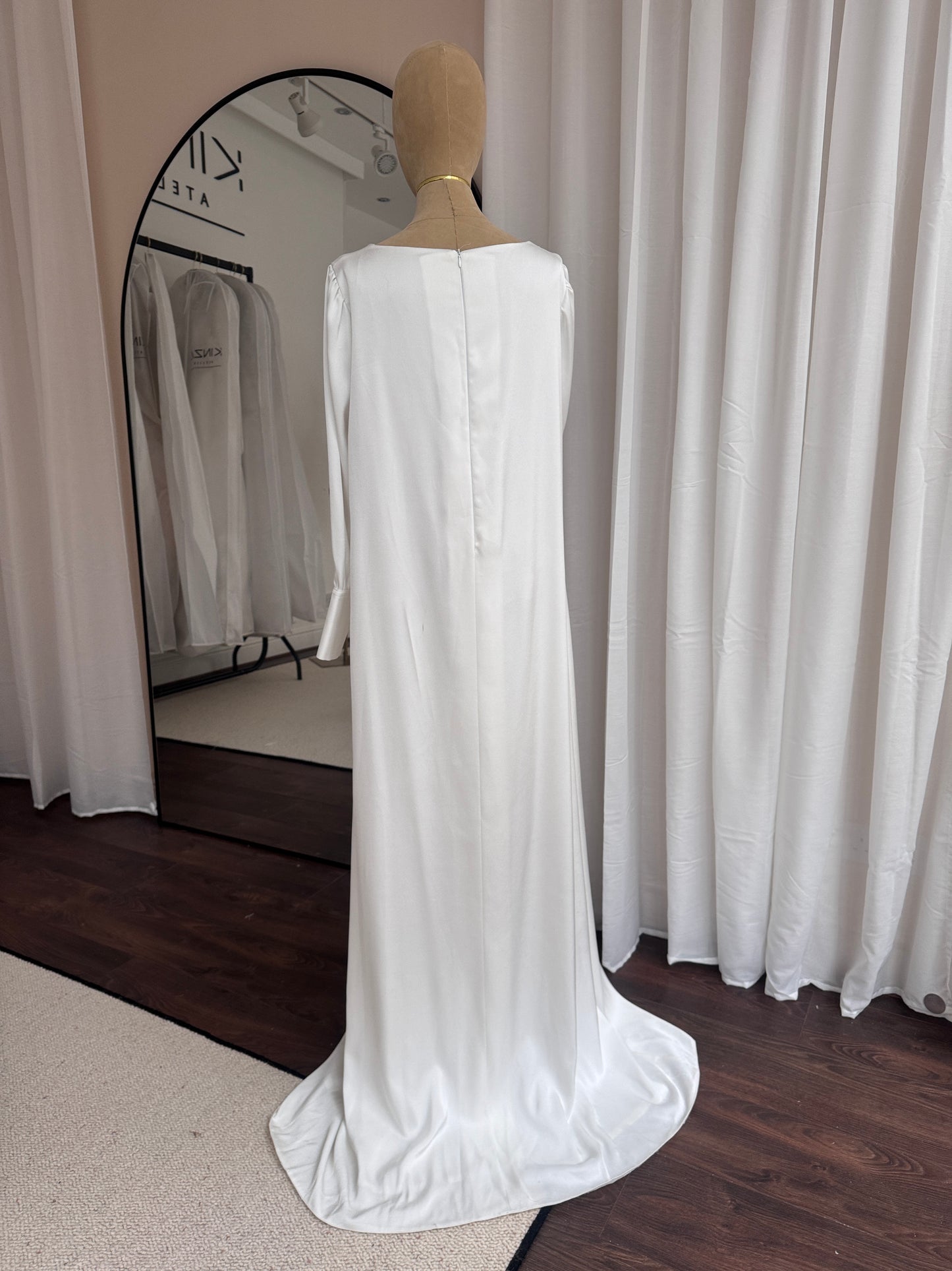 A N I Q A  Bridal Abaya - Slip and Trail Gown