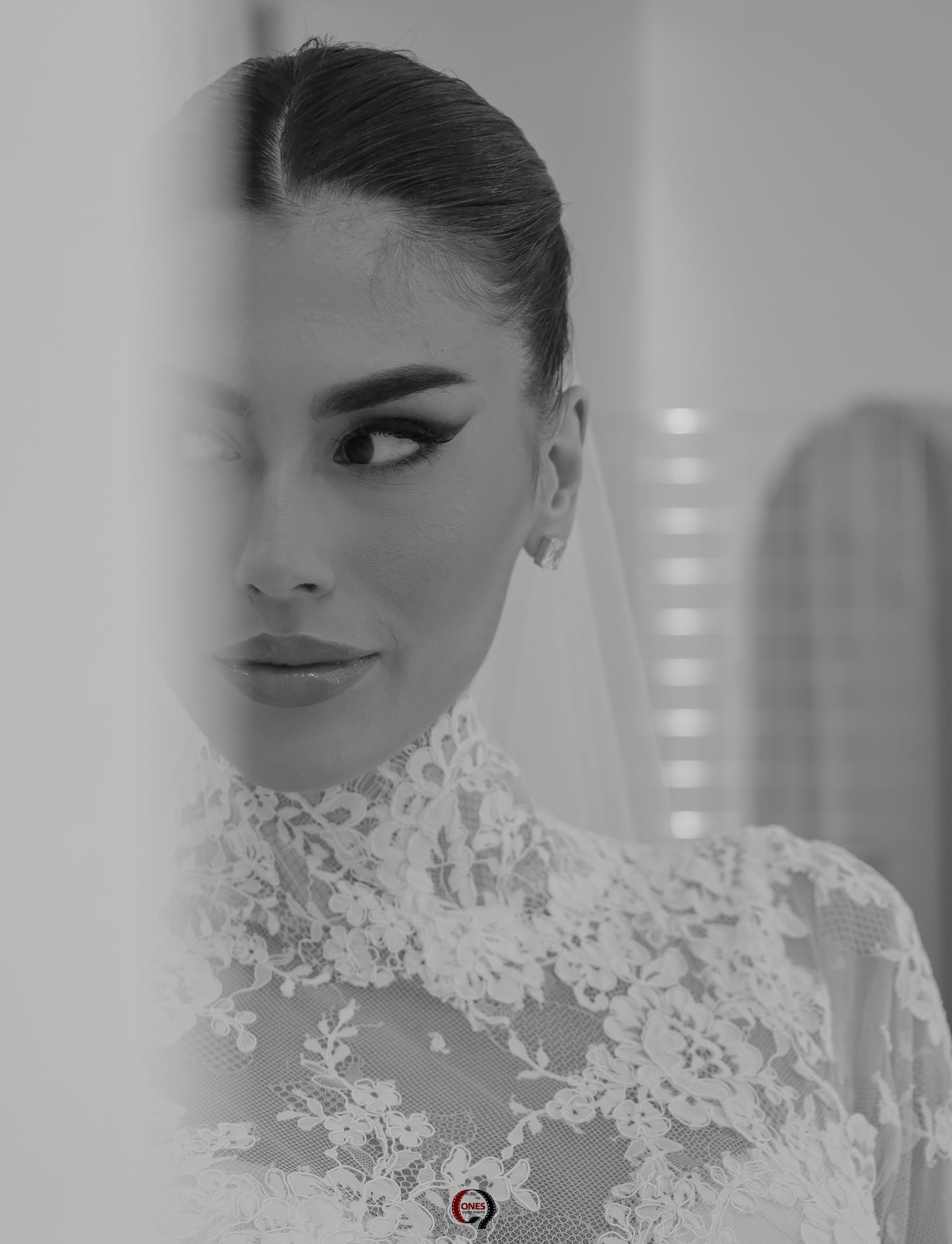 H A L O  - 2 in 1 Lace Gown