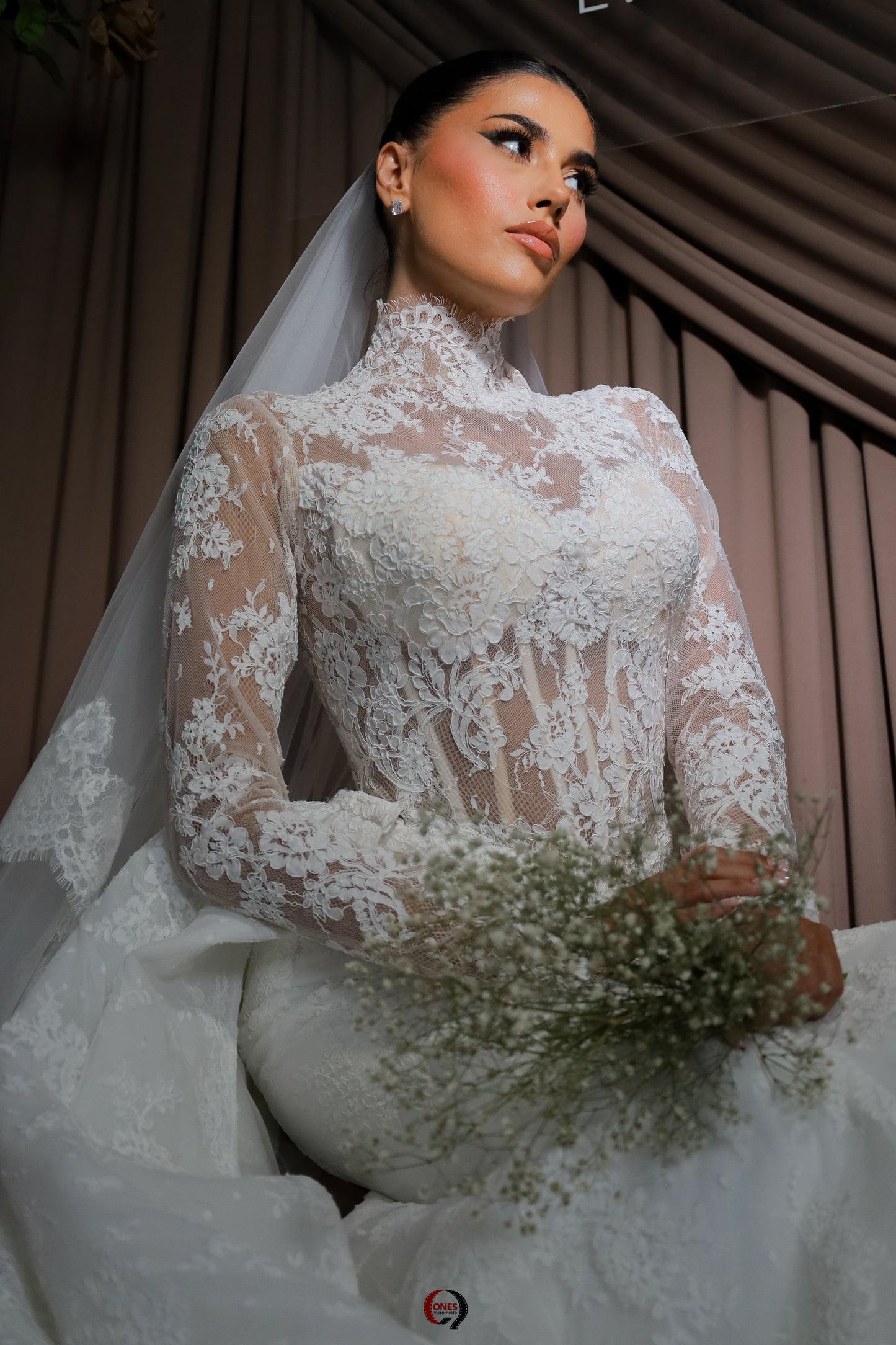 H A L O  - 2 in 1 Lace Gown