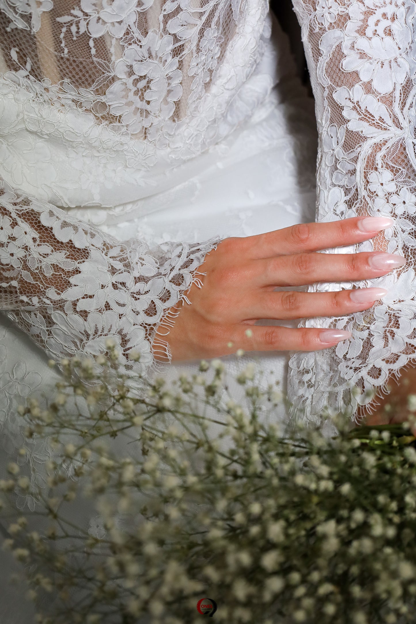 H A L O  - 2 in 1 Lace Gown