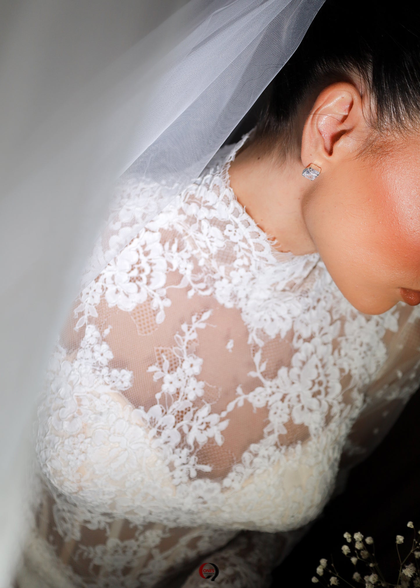 H A L O  - 2 in 1 Lace Gown