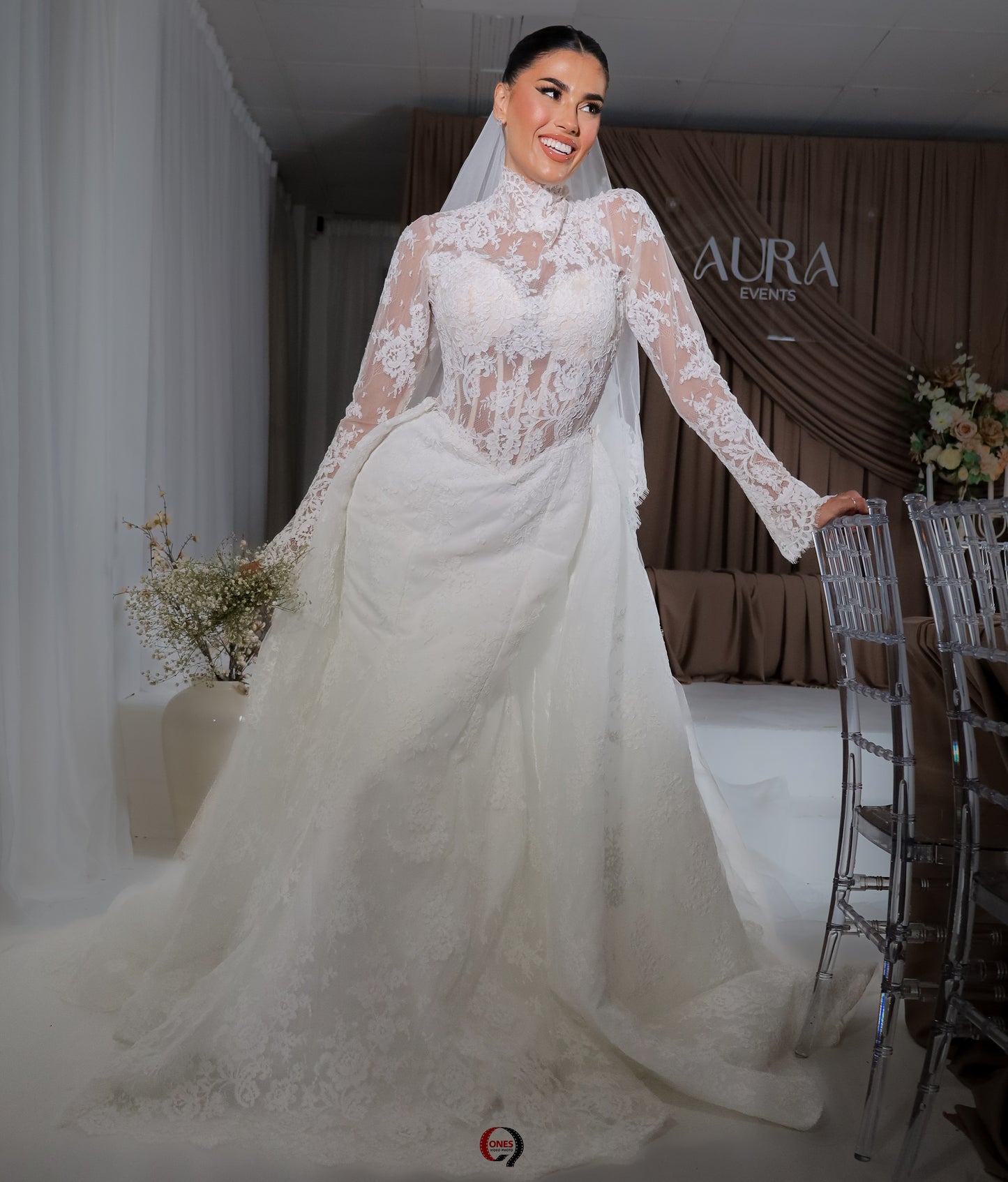 H A L O  - 2 in 1 Lace Gown